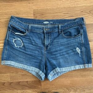 Old Navy, Denim Distressed Boyfriend Jean Shorts, Size 16